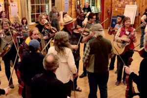 Alasdair Fraser & Natalie Haas’ Scottish String Fling